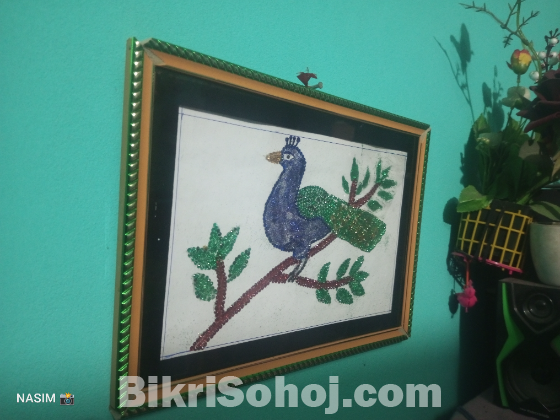 পুতি বসানো ময়ুর পাখির ওয়ালমেট